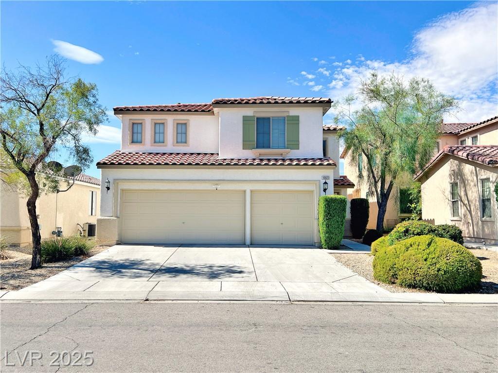 Property Photo: 10023 Canyon Hills Avenue NV 89148