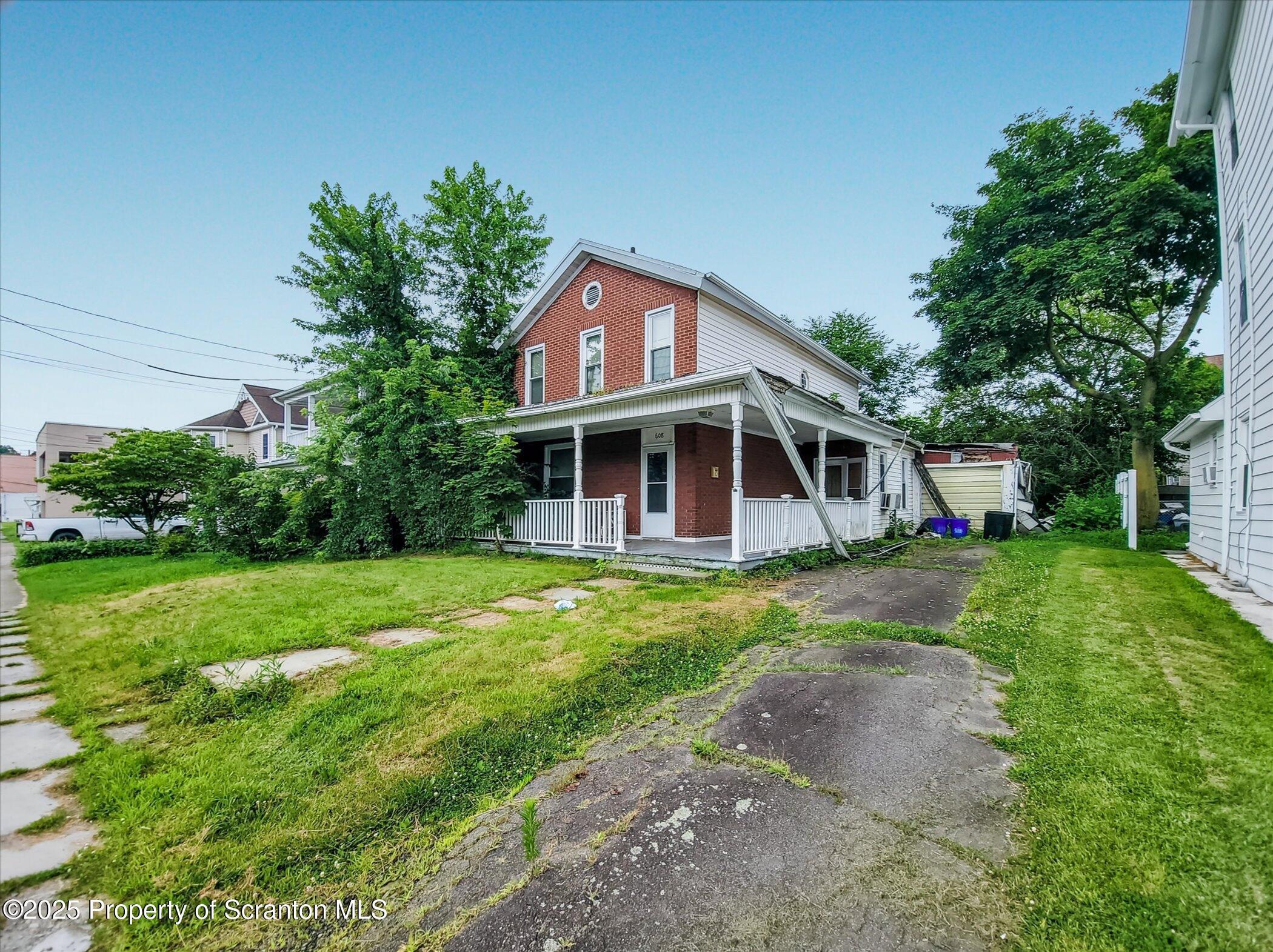 Property Photo: 608 E Market Street PA 18509