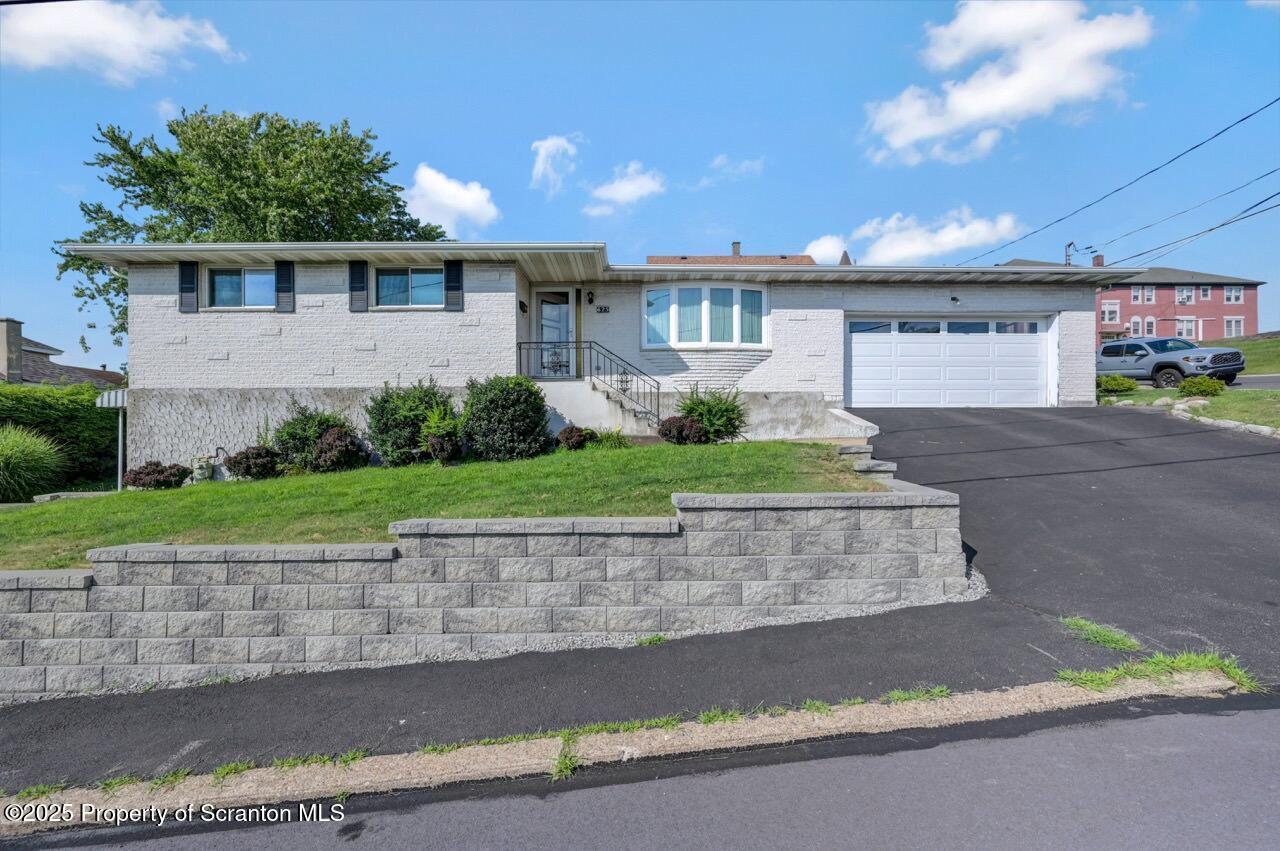625 Cotter Street  Moosic PA 18507 photo