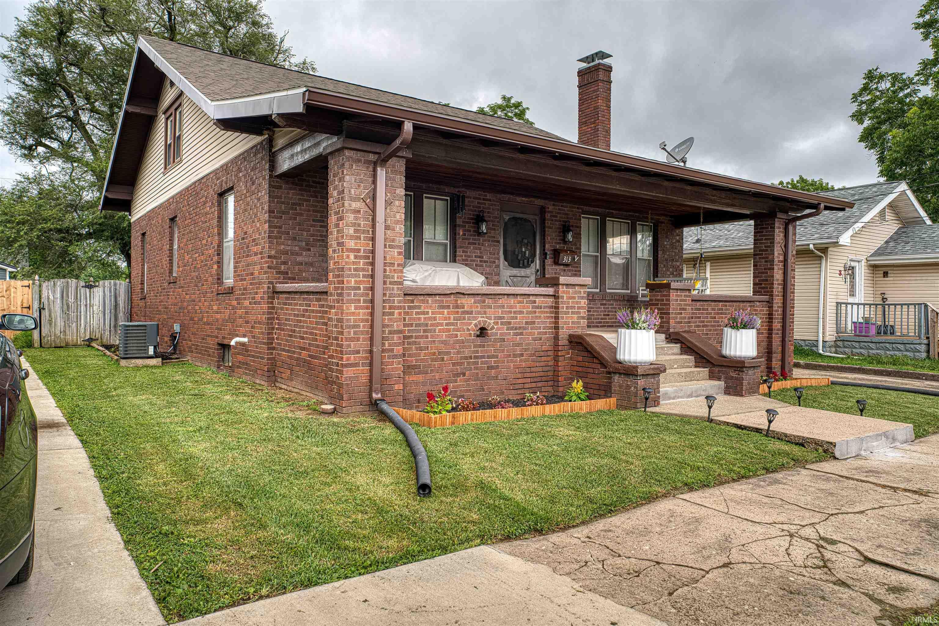 Property Photo: 313 S Race Street IN 47670