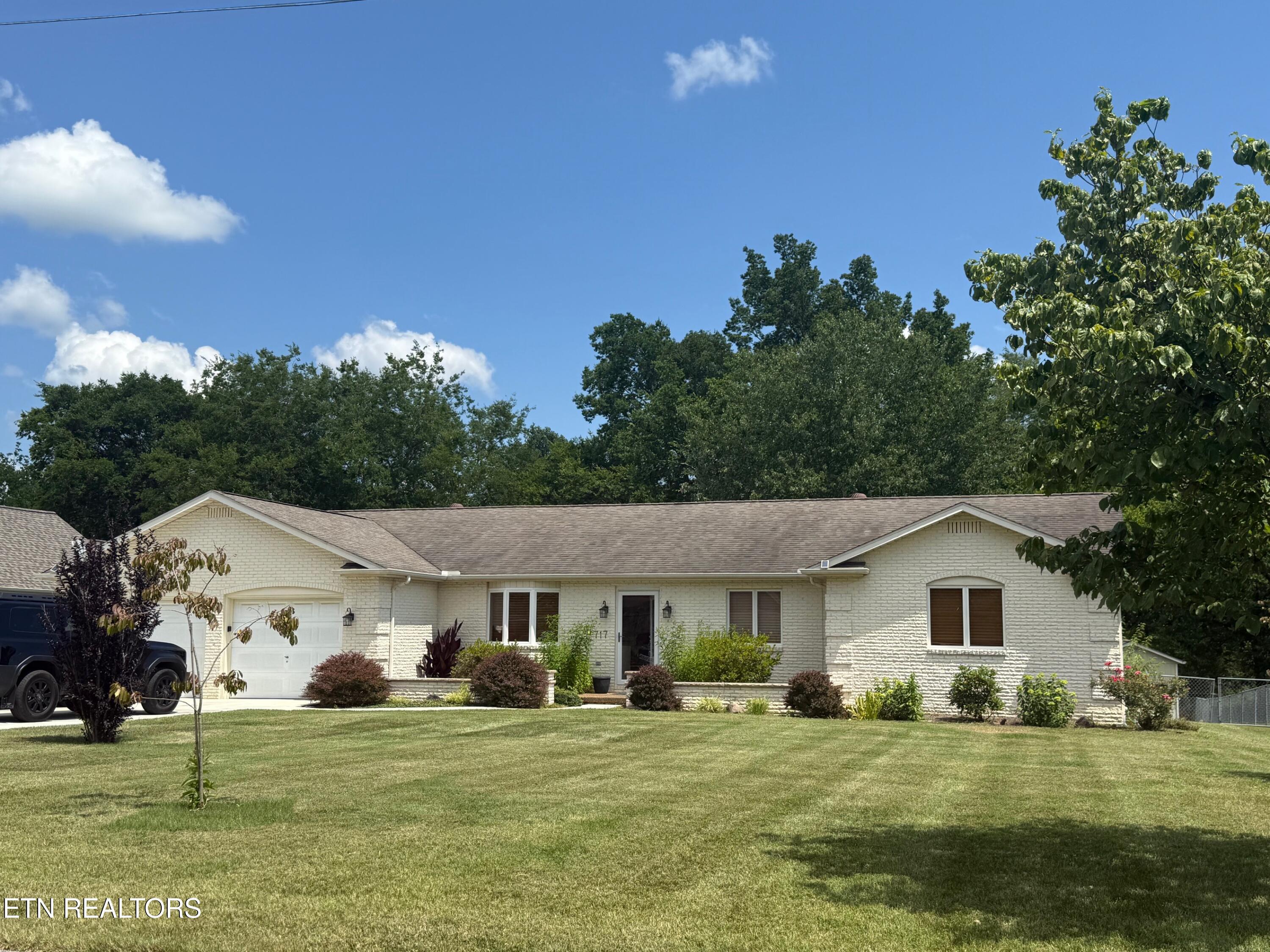 Property Photo:  717 Calvin St  TN 37763 