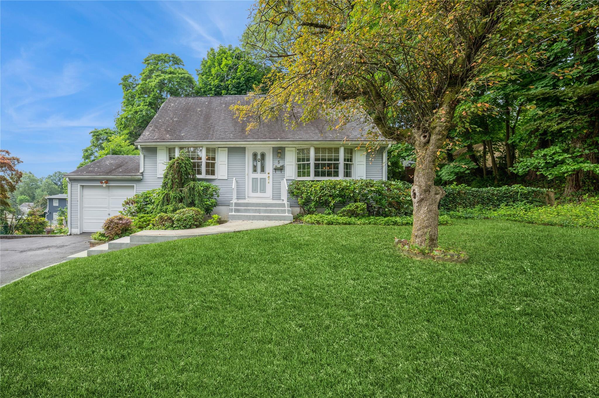 Property Photo: 5 Hillaire Place NY 10954