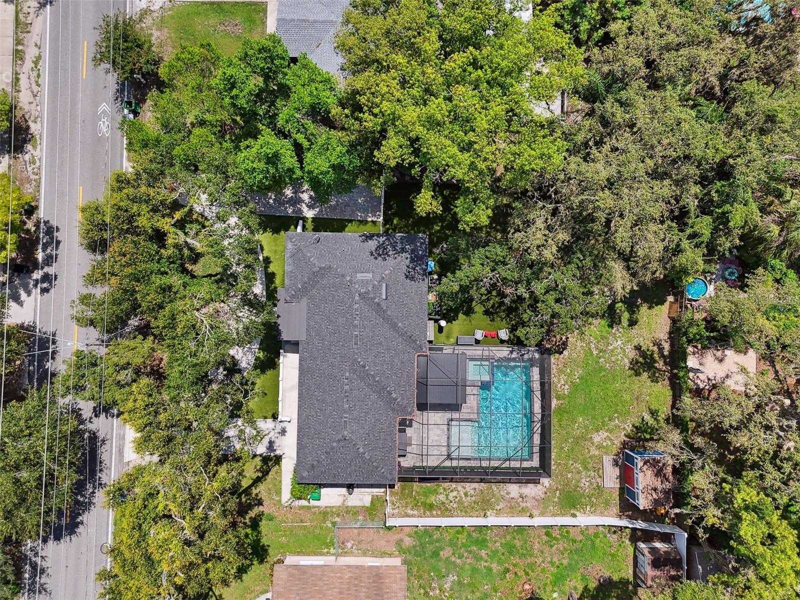 Property Photo: 1407 E Hanna Avenue FL 33604