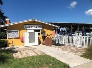 Property Photo: 570 Blackburn Point Road 6 FL 34229