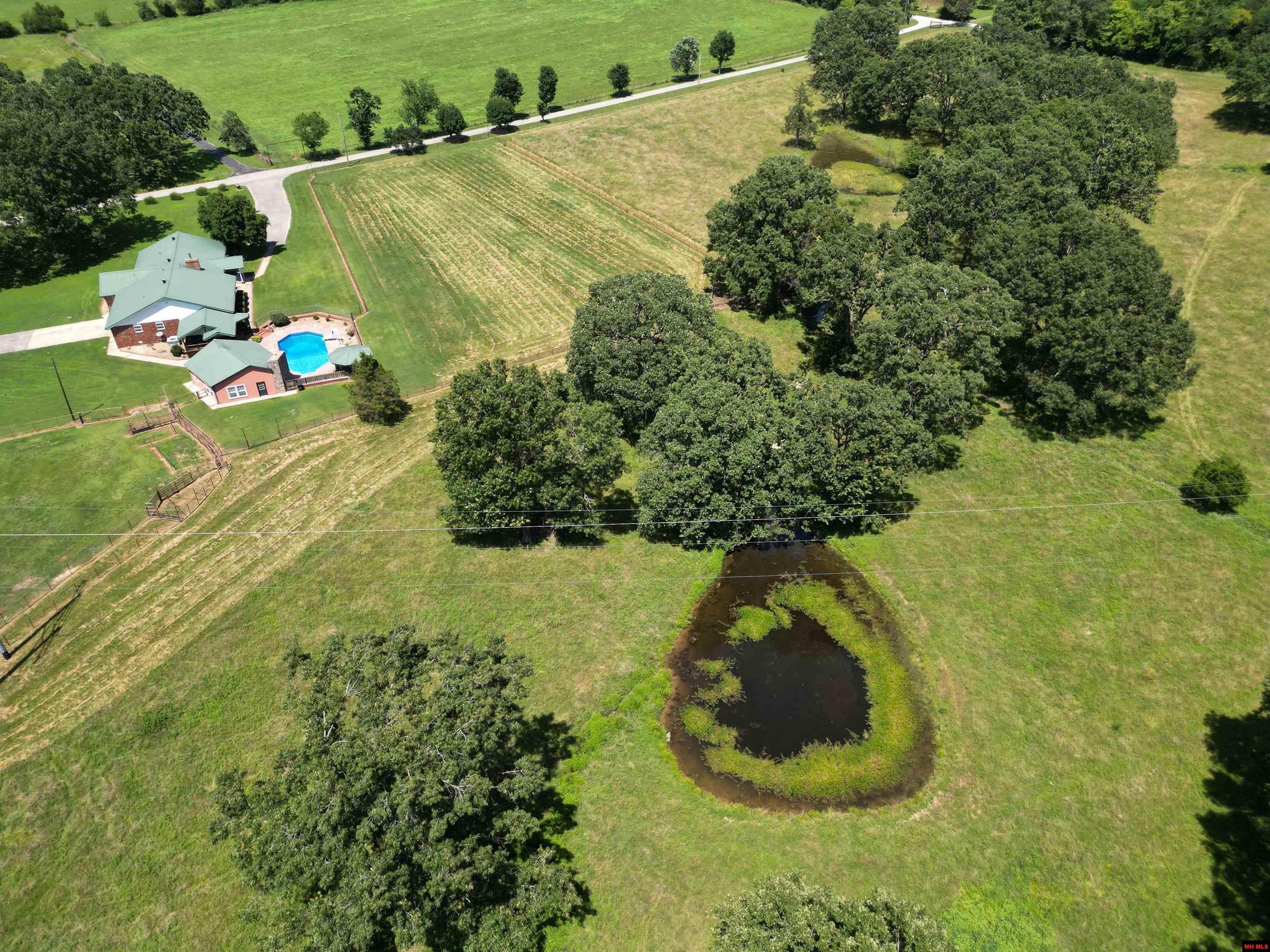 Property Photo:  153 Dewberry Lane  AR 72653 