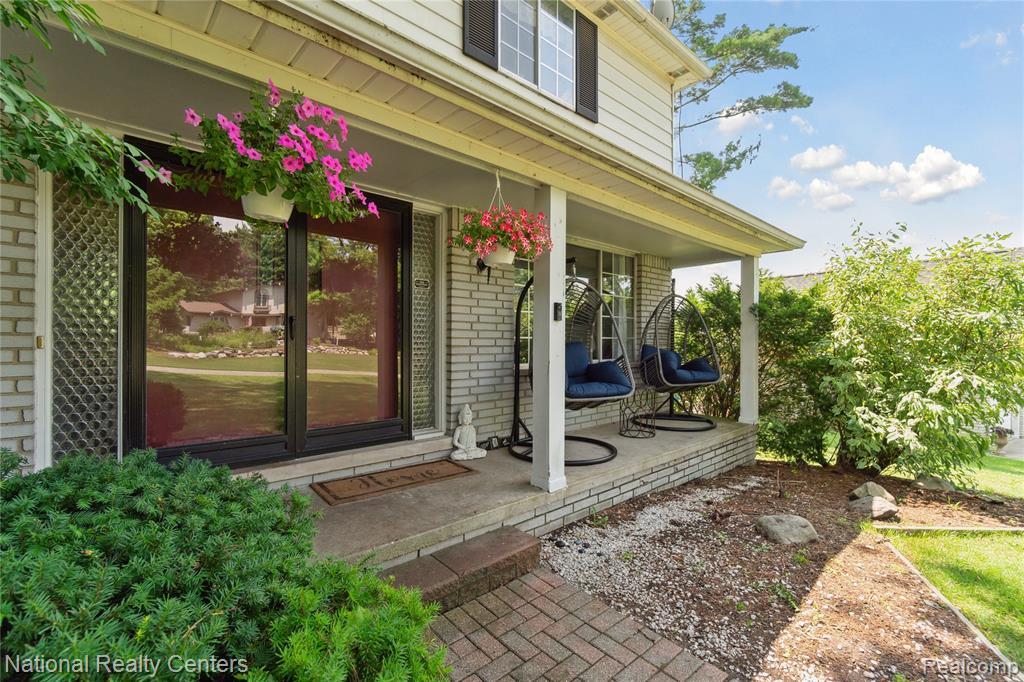 Property Photo: 6627 Balmoral Terrace MI 48346 4507