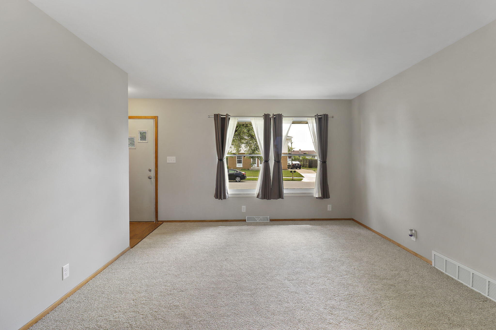 Property Photo: 4906 44th Ct WI 53144
