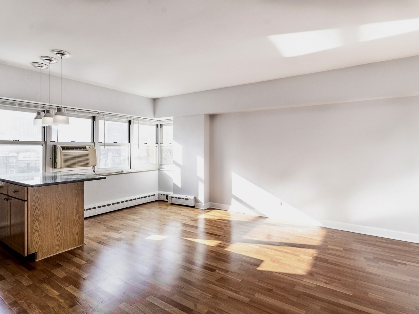 Property Photo: 4960 N Marine Drive 616 IL 60640