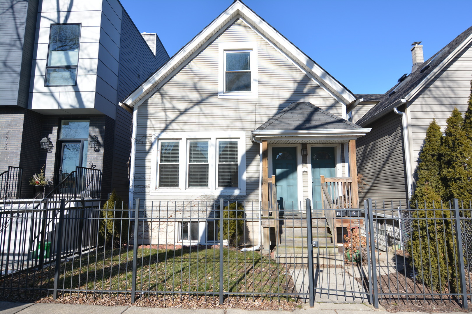 Property Photo: 2528 W Charleston Street 1 IL 60647