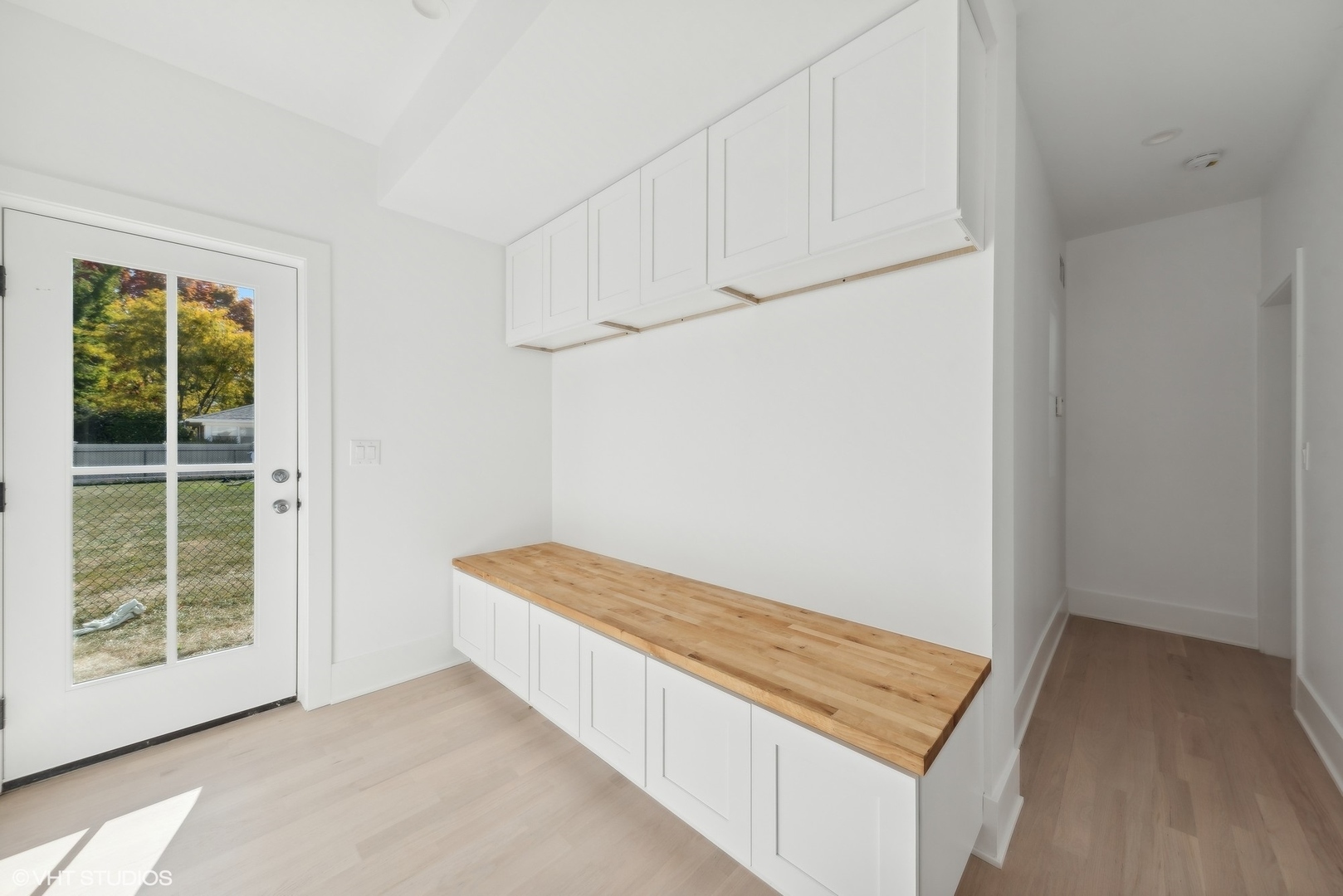 Property Photo:  819 S Highland Avenue  IL 60005 
