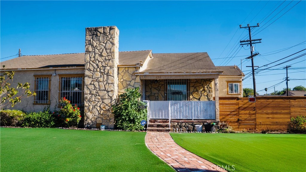 Property Photo:  658 W 120th Street  CA 90044 
