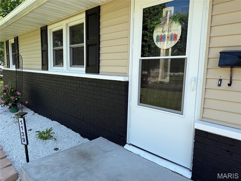 Property Photo: 1139 Warren Street IL 62052