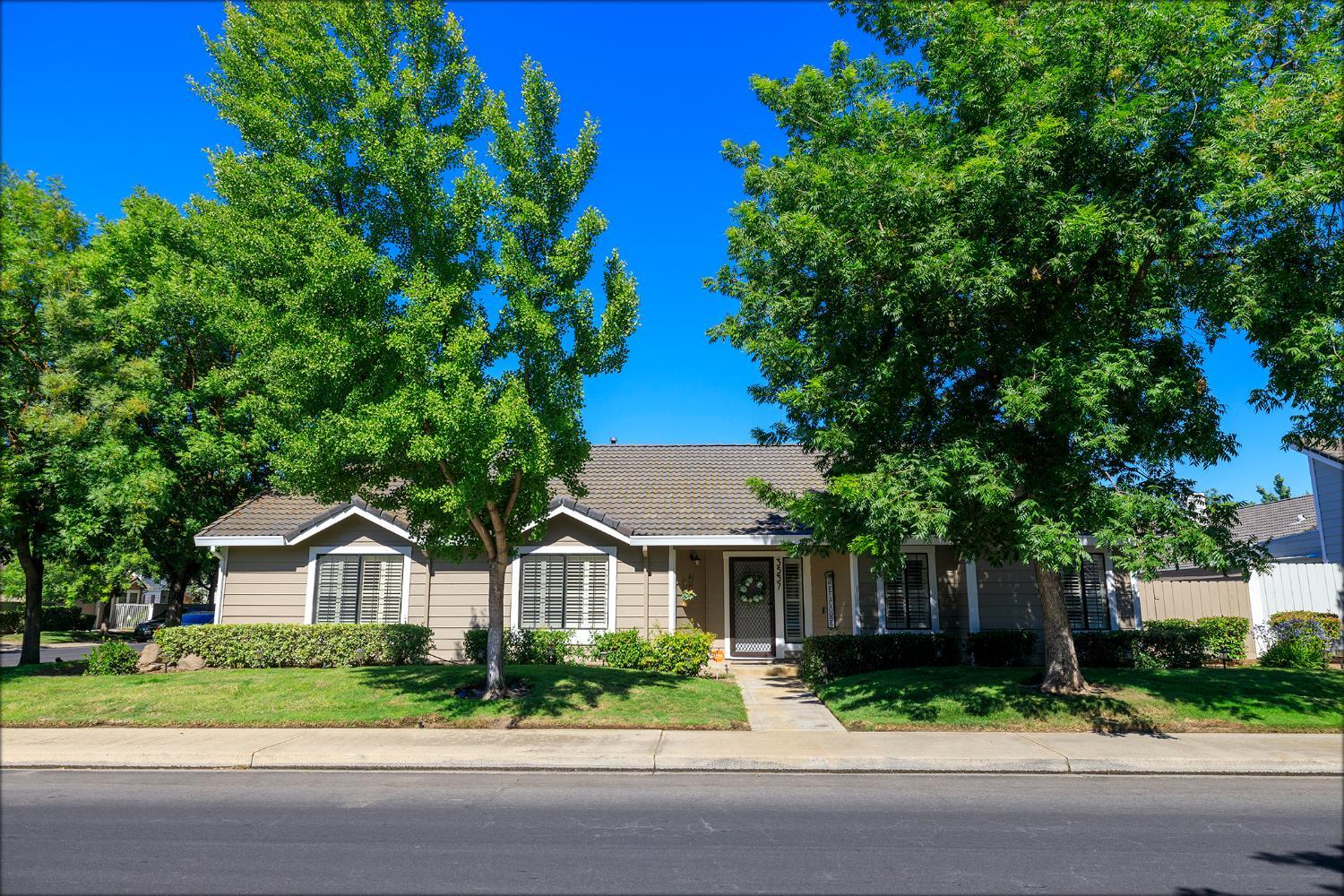 Property Photo: 3537 Regency Park Drive CA 95356