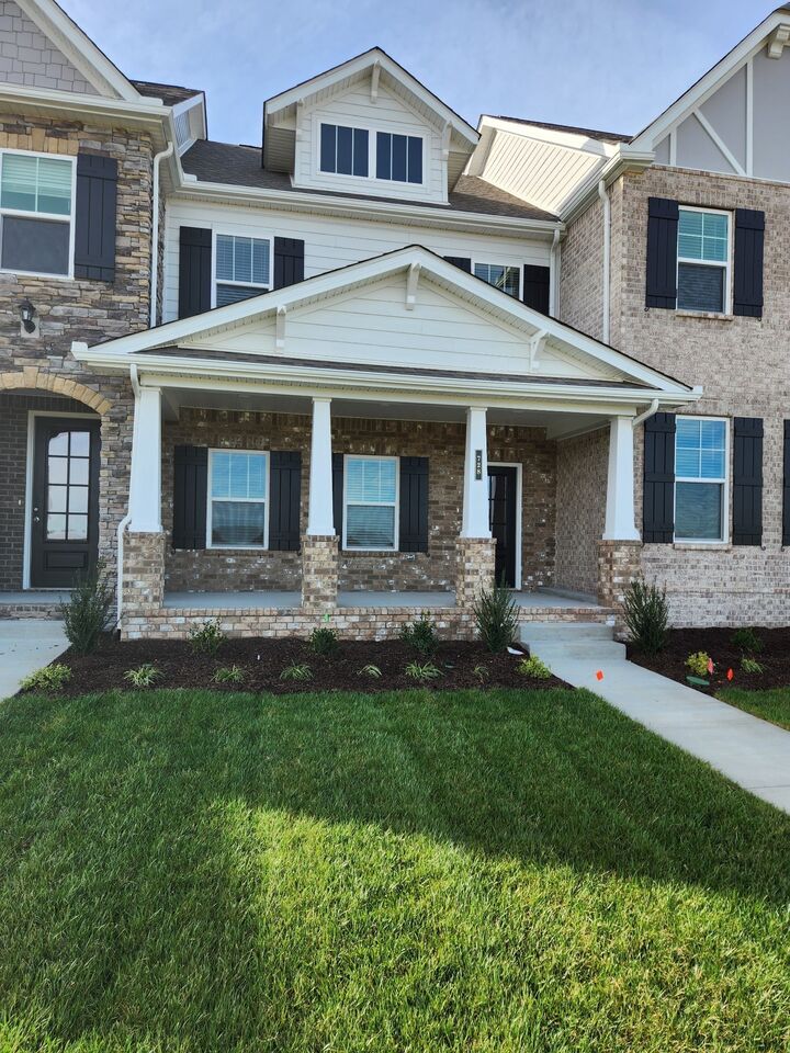 Property Photo:  728 Hahn Ct  TN 37087 