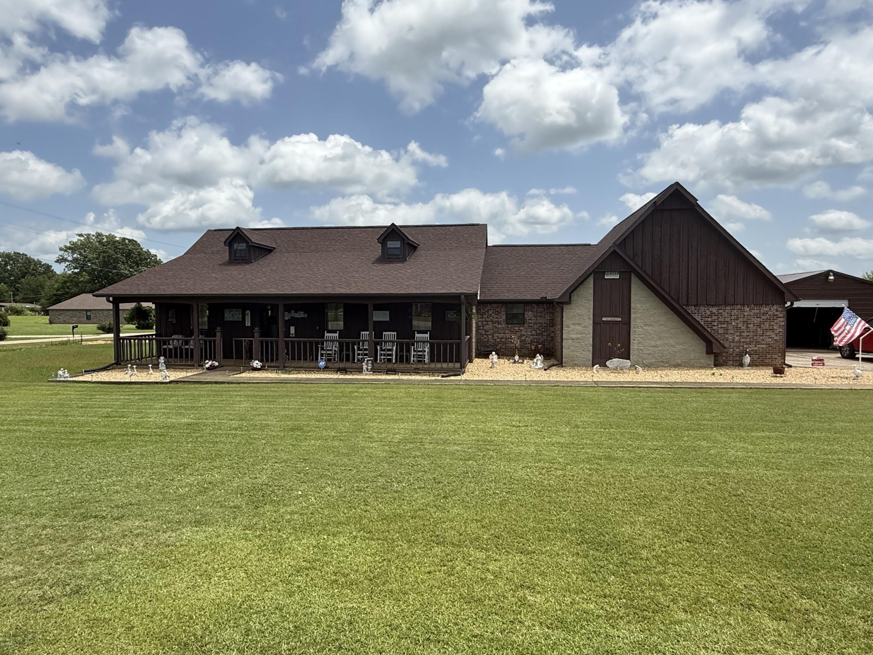 Property Photo:  2 Hornet Drive  MS 38827 
