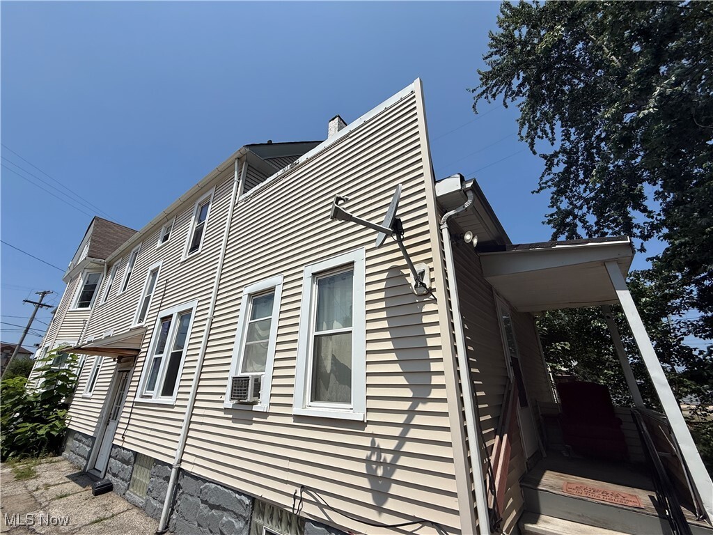 Property Photo: 1355 Addison Road 3 OH 44103