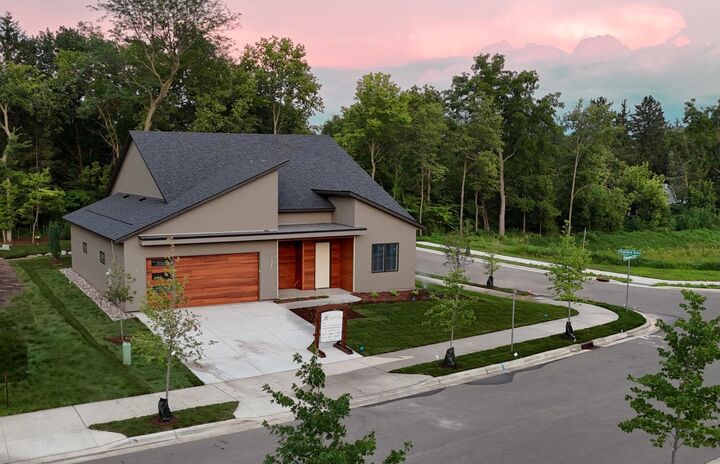 Property Photo: 600 Kraewood Drive MN 55057