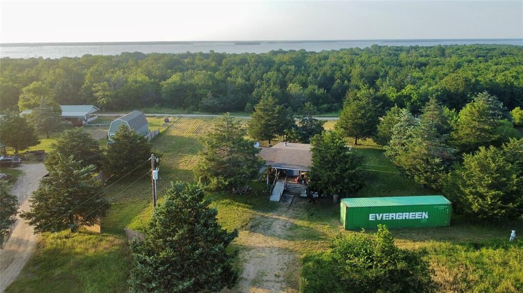 Property Photo:  567 County Road 4754  TX 75482 