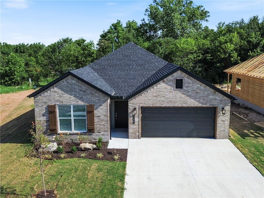 Property Photo: 409 Hondo Street AR 72761