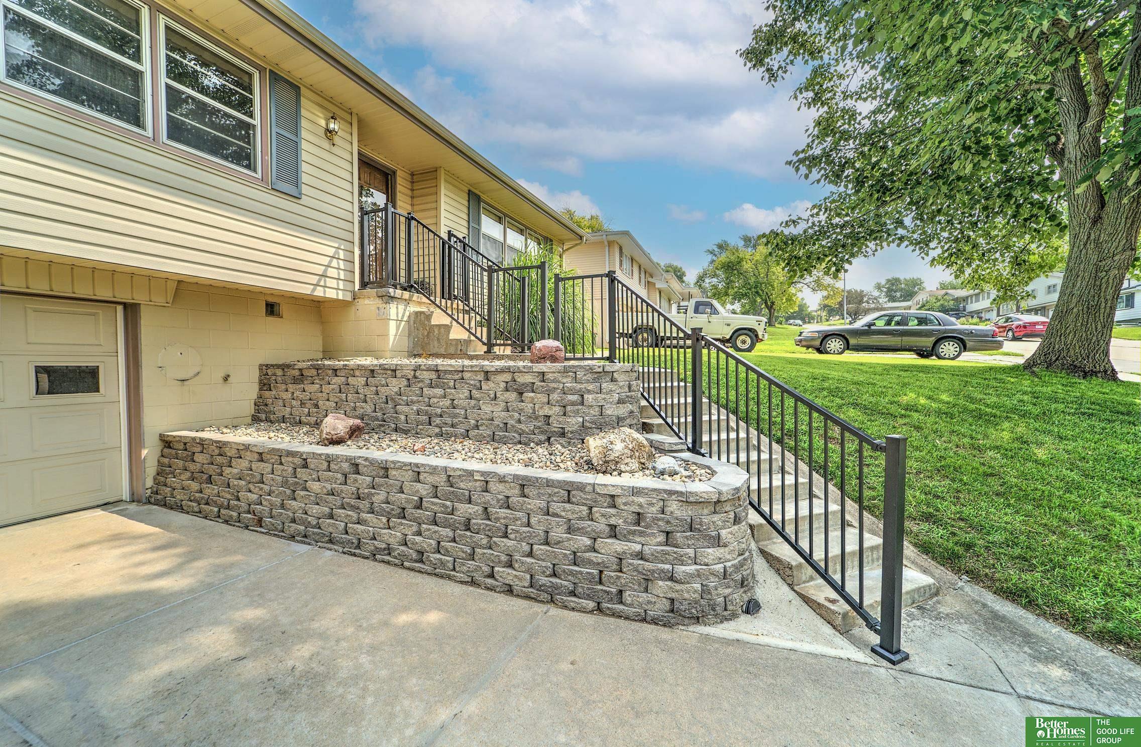 Property Photo: 7622 Bauman Avenue NE 68122