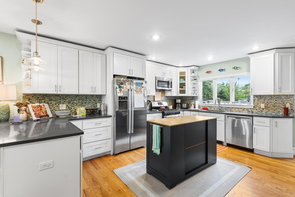 Property Photo: 4 Essex St Sf MA 02129