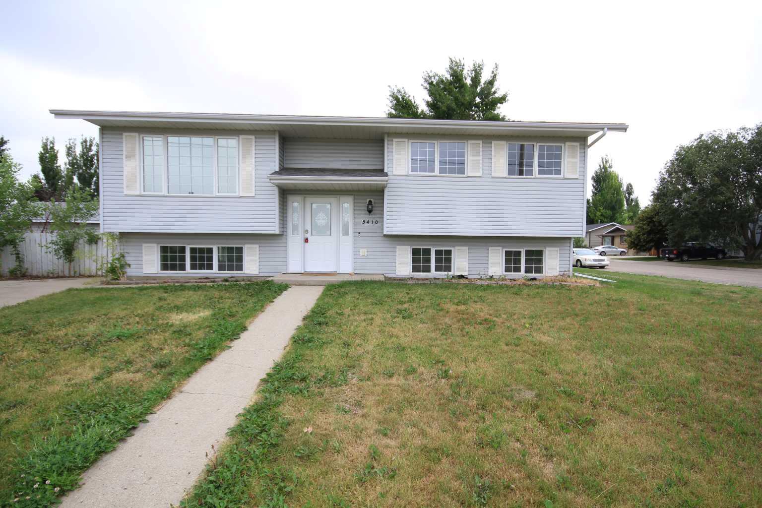 5410 39 Avenue  Taber AB T1G 1B9 photo