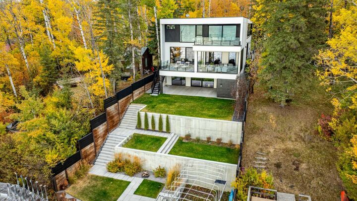 Property Photo:  71 Birchcliff Road  AB T4S 1R6 