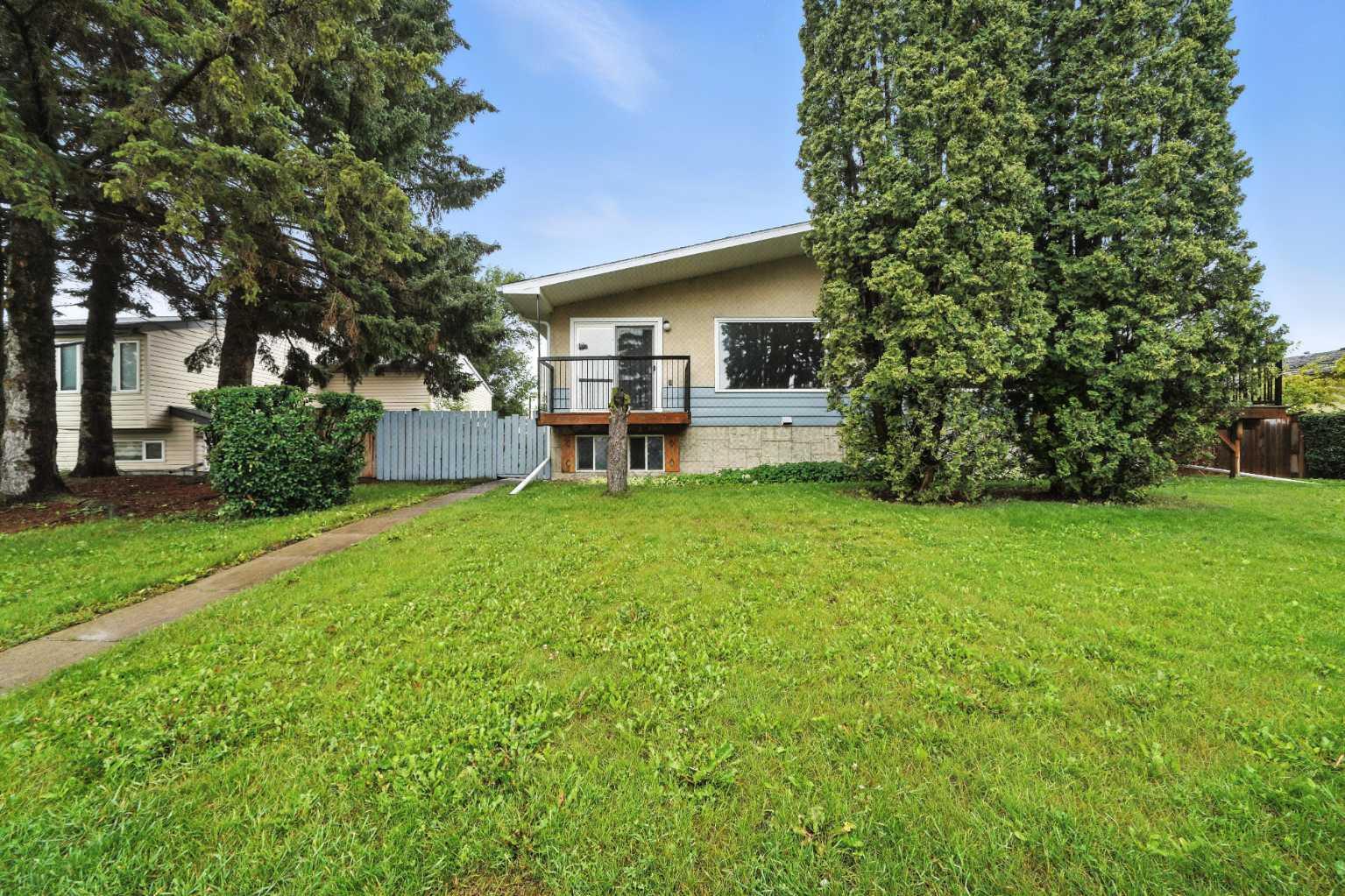 Property Photo: 3823 50A Street AB T4P 1E4