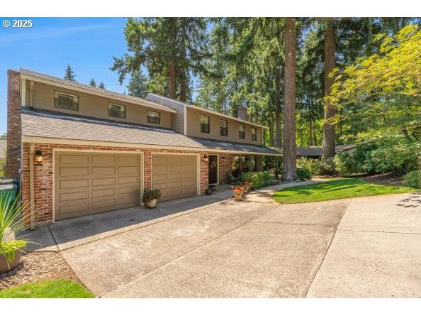 Property Photo: 10303 SE 13th Cir WA 98664