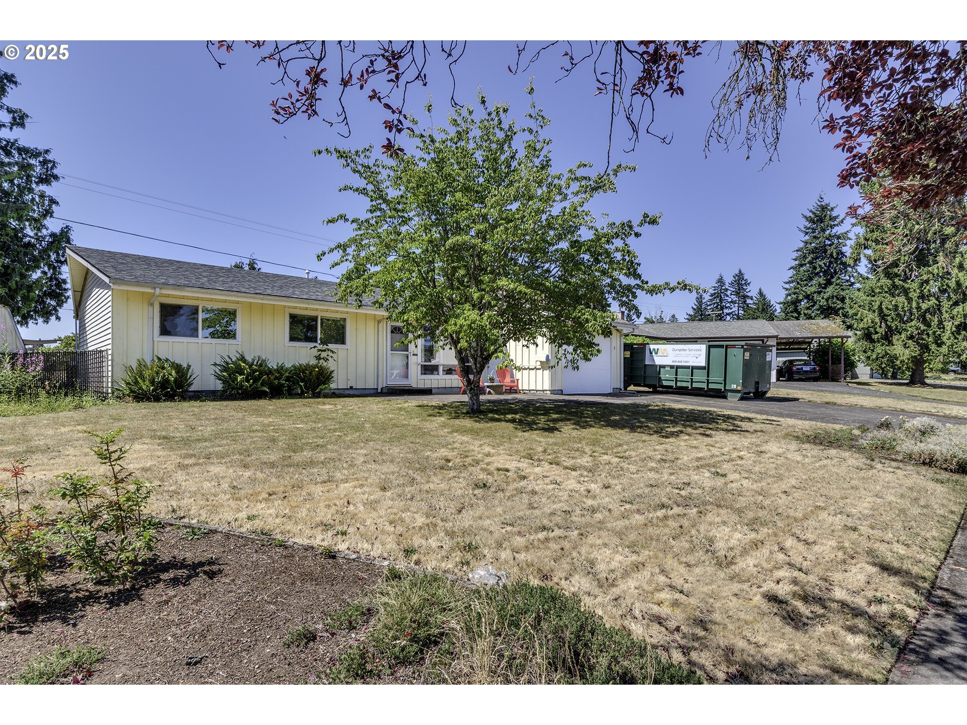 Property Photo: 12514 NE Russell St OR 97230