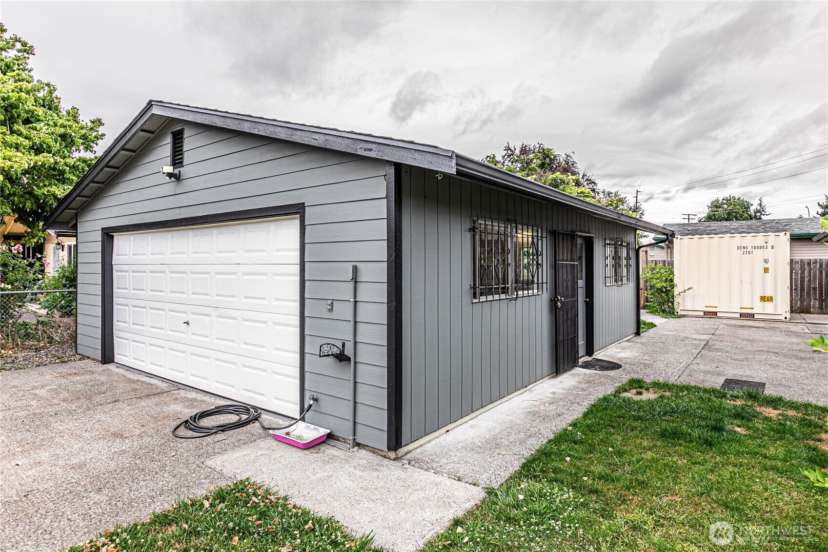 Property Photo: 1101 I Street NE WA 98002