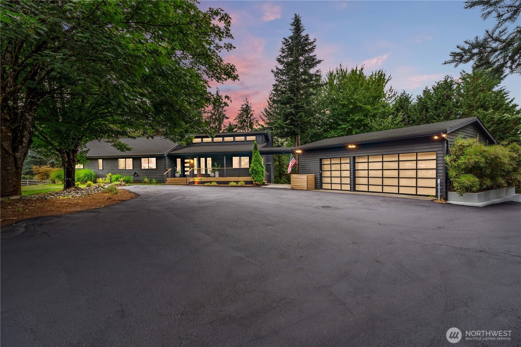 Property Photo: 15108 238th Avenue SE WA 98027