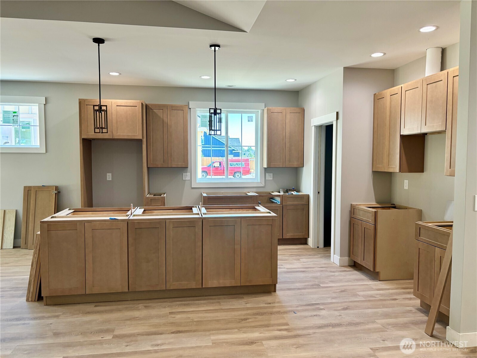 Property Photo: 1014 Night Hawk Way WA 98247