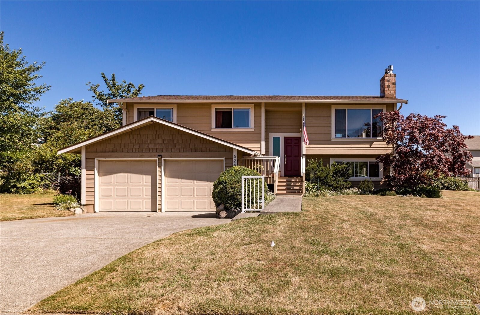 Property Photo: 624 SW 2nd Avenue WA 98277