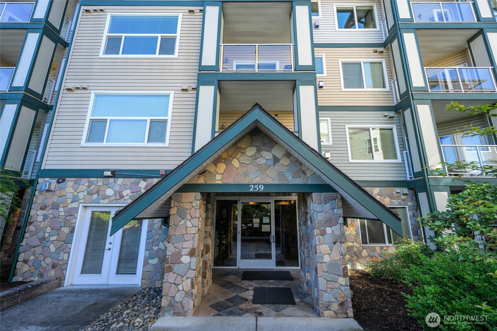 Property Photo: 259 W Bakerview 304 WA 98226
