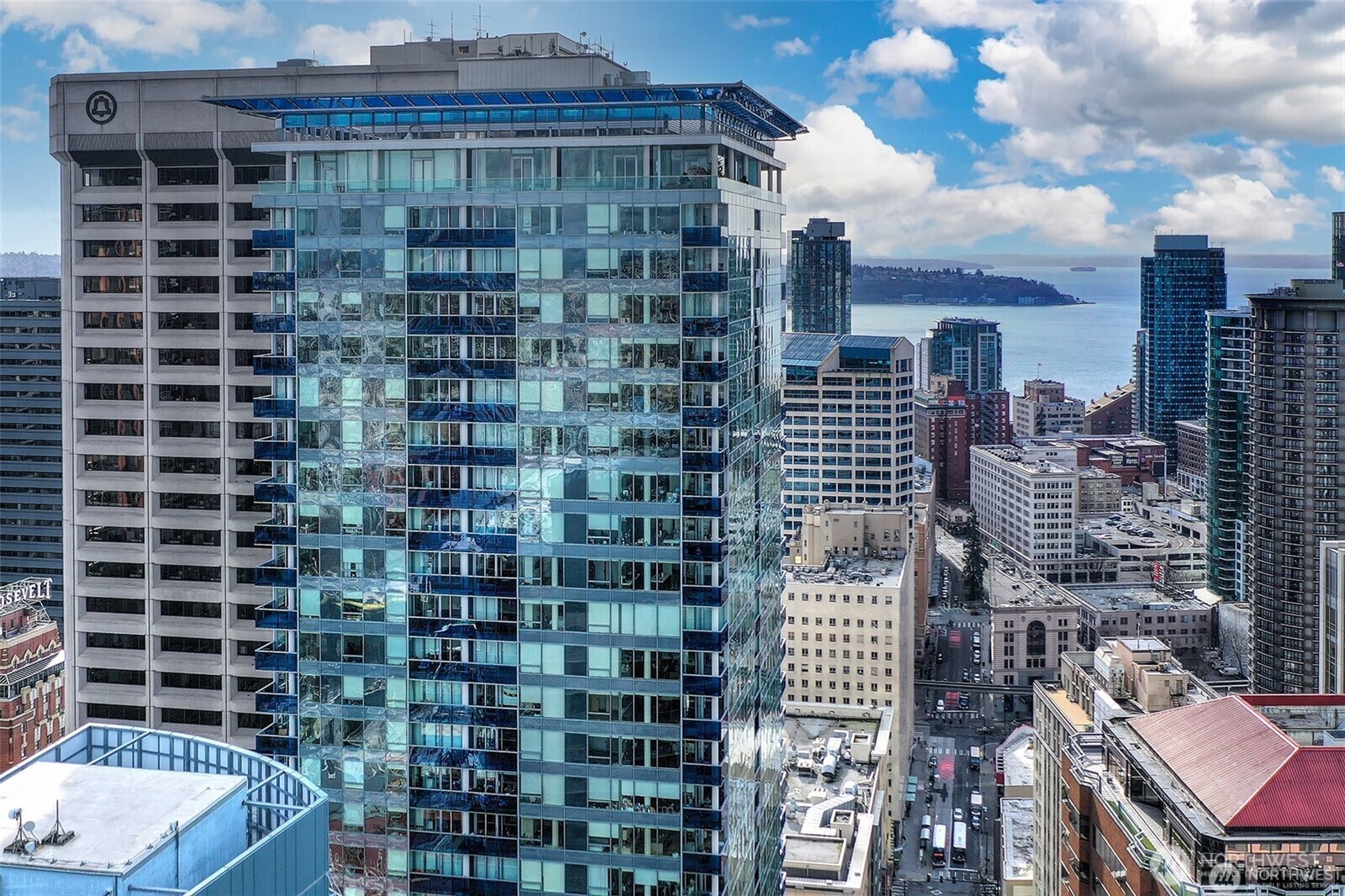 Property Photo: 737 Olive Way 3606 WA 98101
