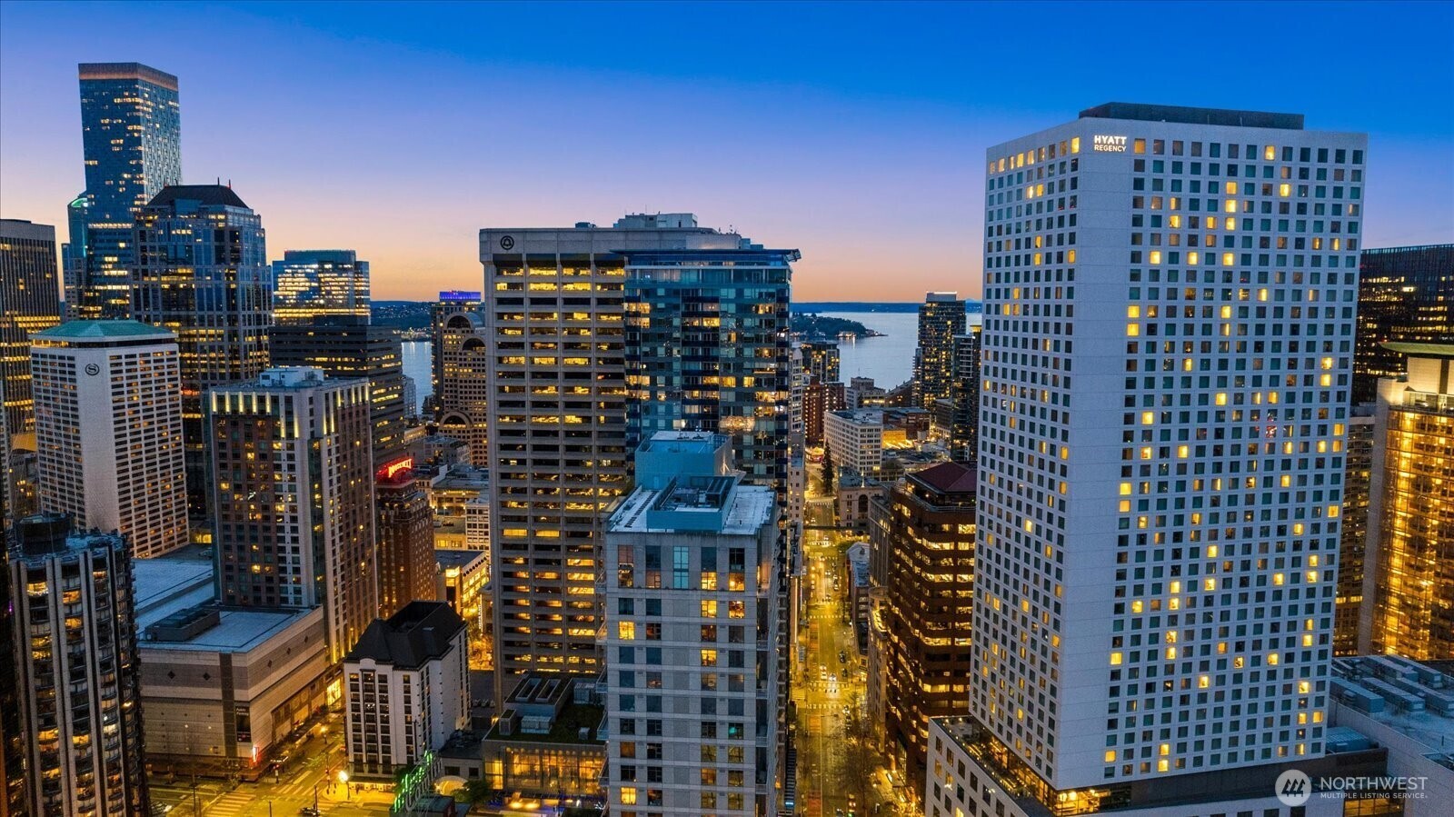 737  Olive Way 3606  Seattle WA 98101 photo