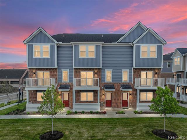Property Photo: 4840 Parkside Lane MI 48085