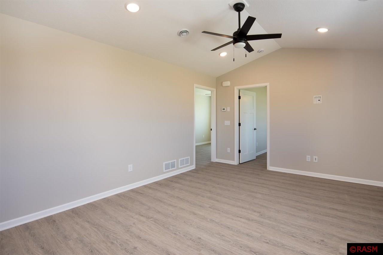 Property Photo: 3101 Scotch Lane MN 56001
