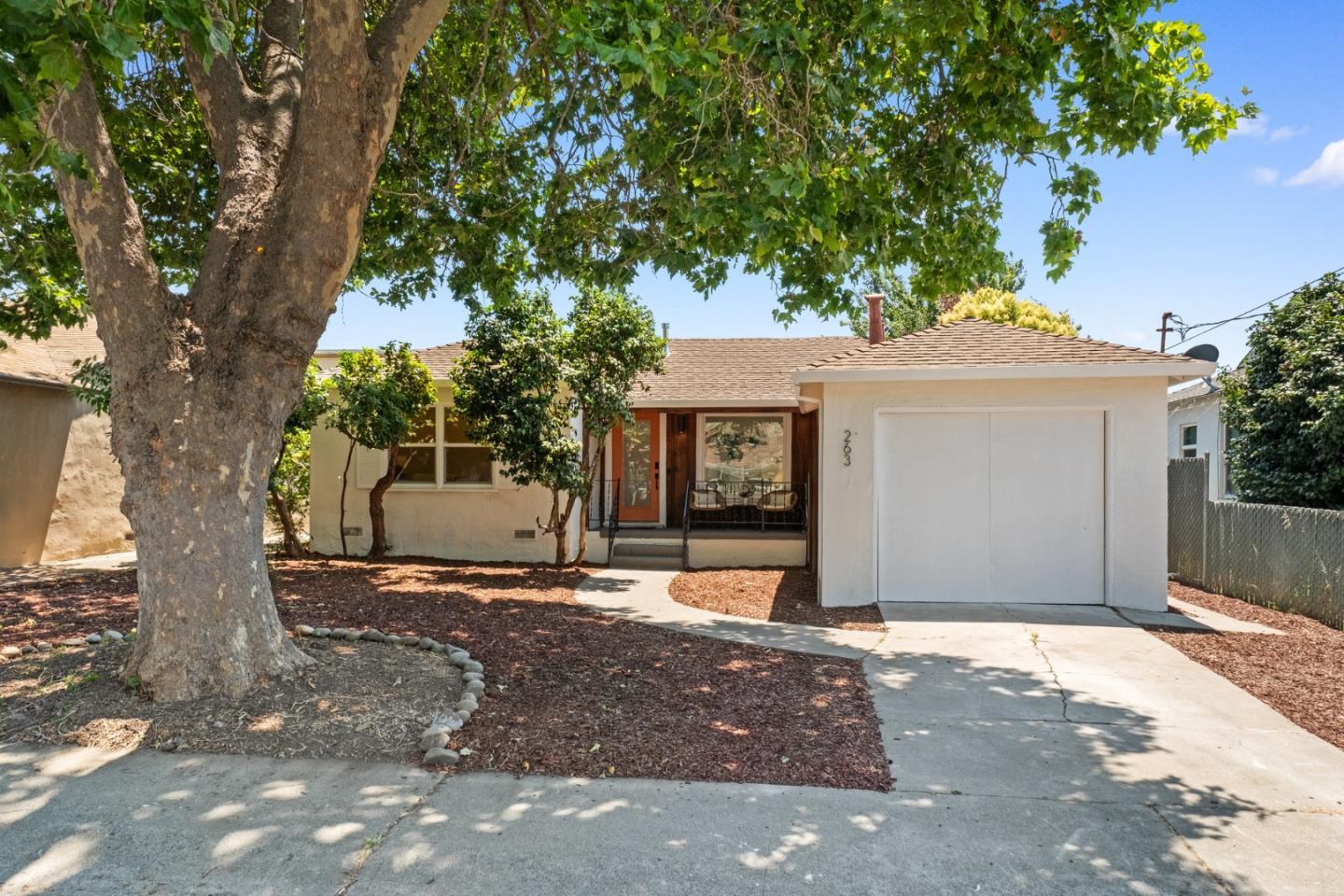 Property Photo: 263 Ano Avenue CA 94580