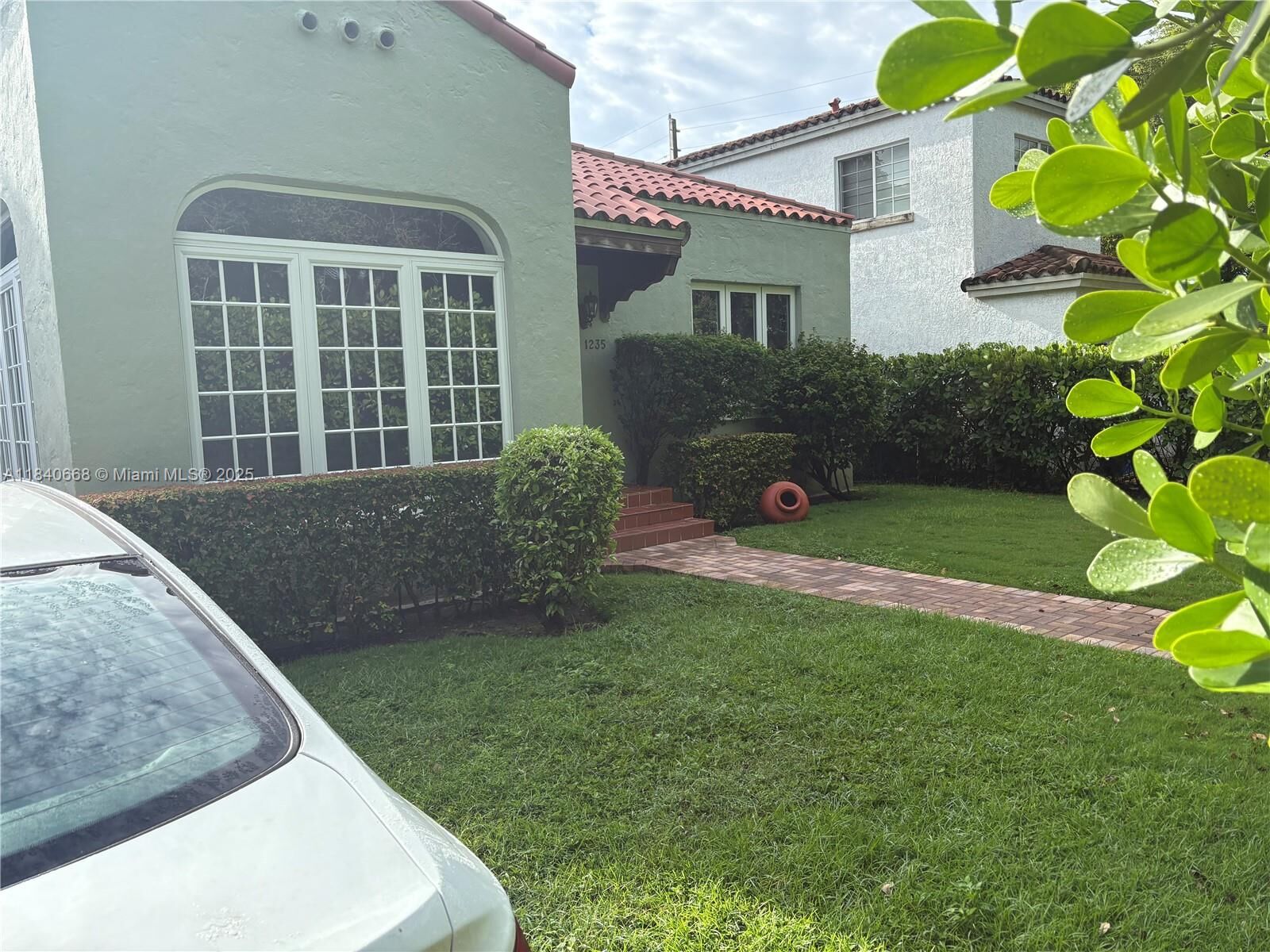 Property Photo:  1235 Lisbon St  FL 33134 