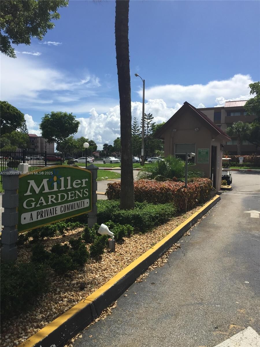 Property Photo:  5900 SW 127th Ave 3412  FL 33183 