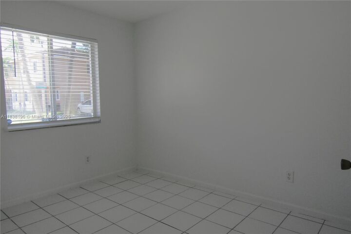 Property Photo:  17278 SW 139th Ct  FL 33177 