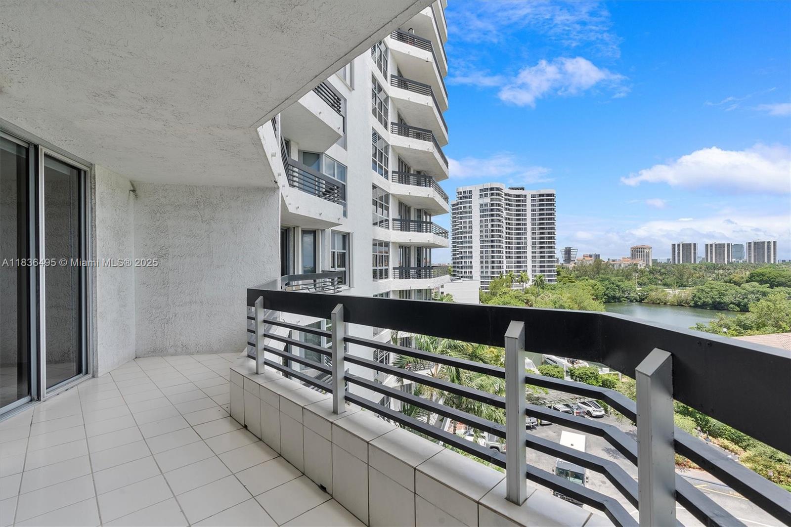 Property Photo: 3530 Mystic Pointe Dr 808 FL 33180