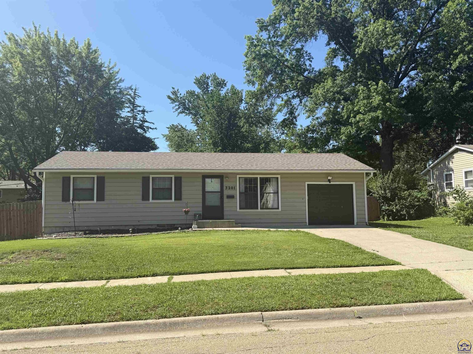 Property Photo: 3201 SW 31st St KS 66614