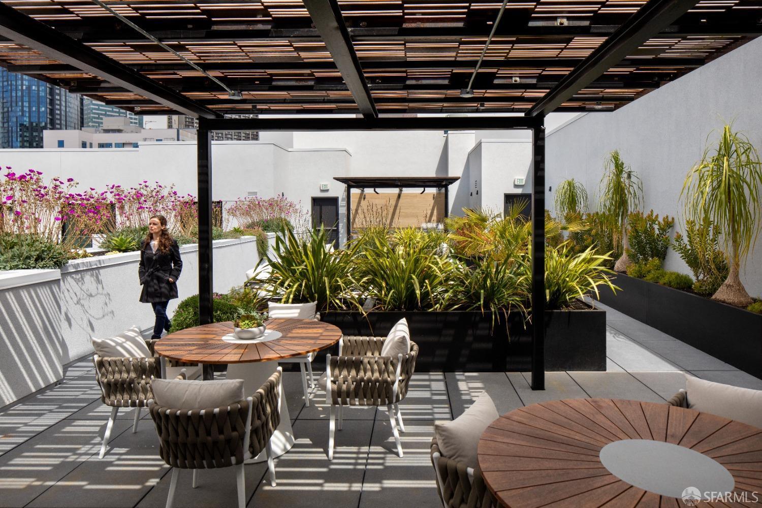 Property Photo: 1288 Howard Street 505 CA 94103