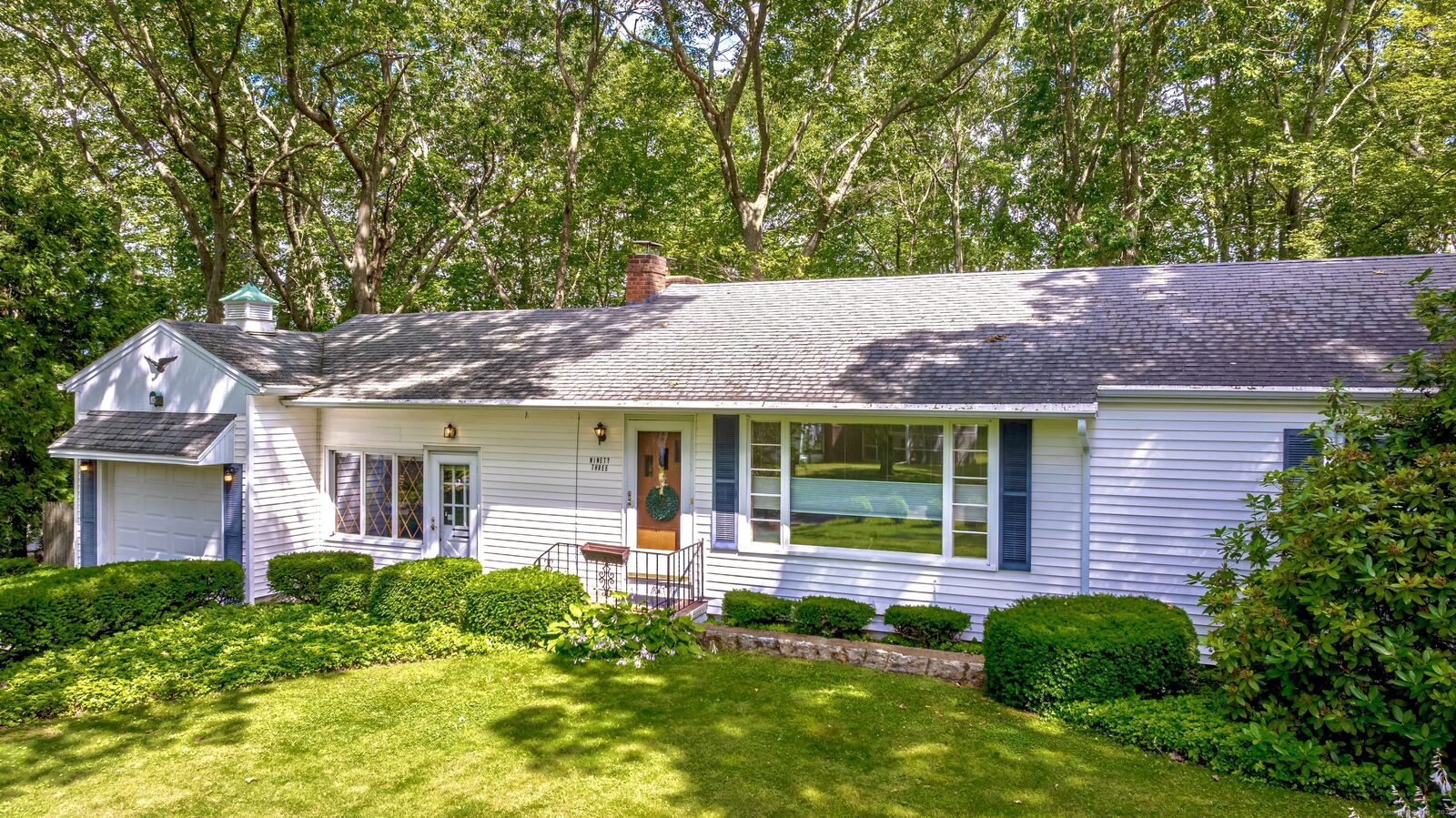 Property Photo:  93 Glenrock Road  CT 06706 