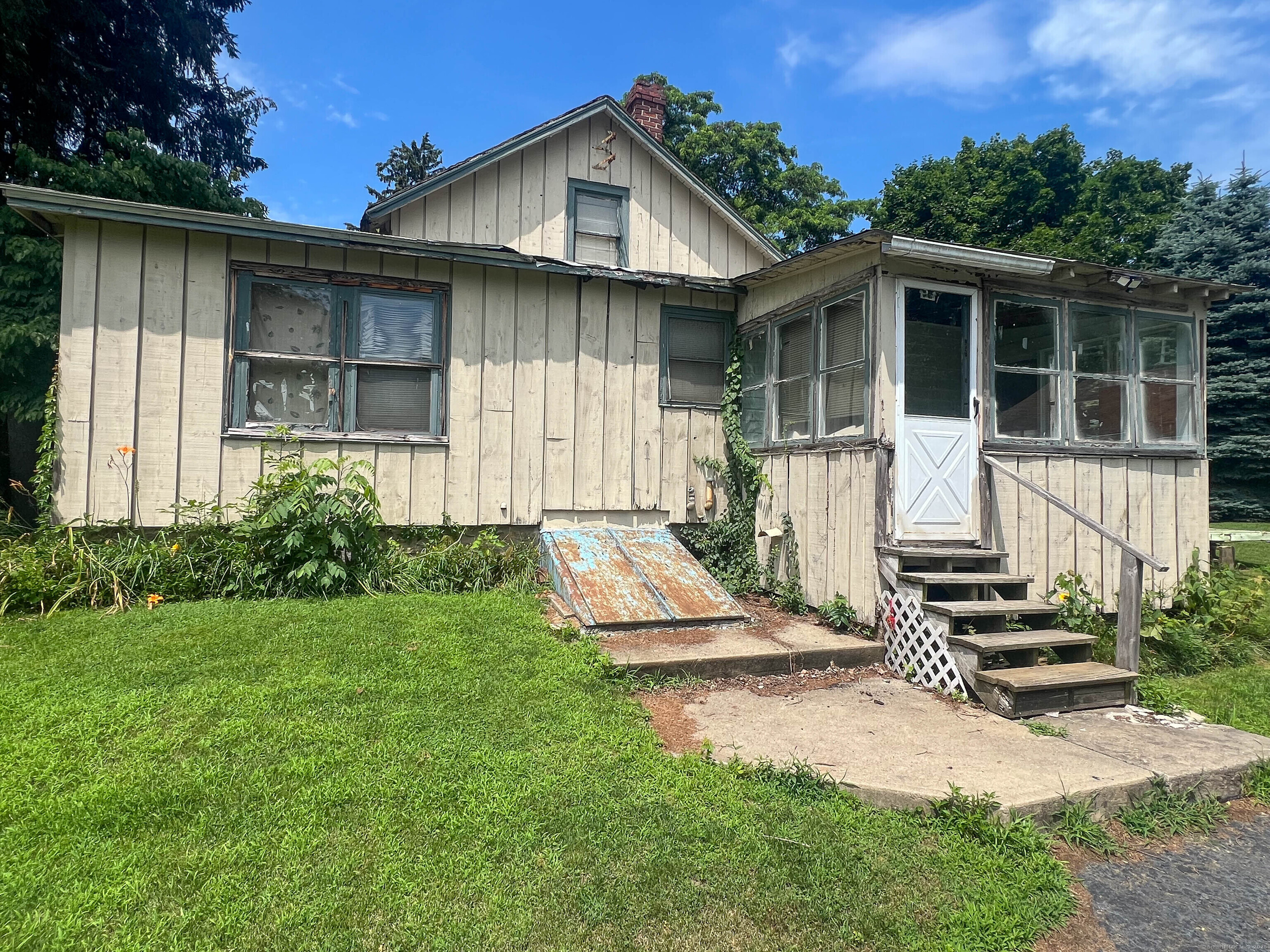 Property Photo:  130 Wilkins Avenue  CT 06606 