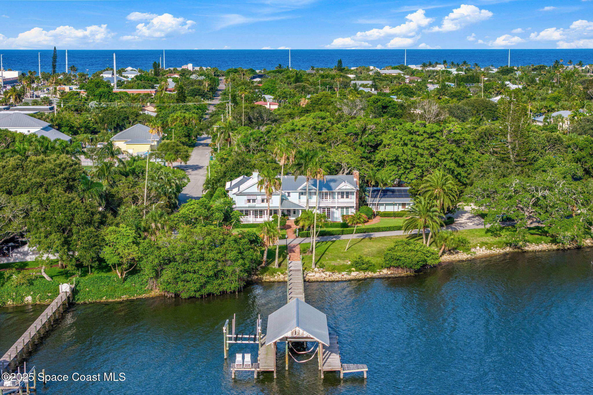 Property Photo:  1101 River Road  FL 32951 