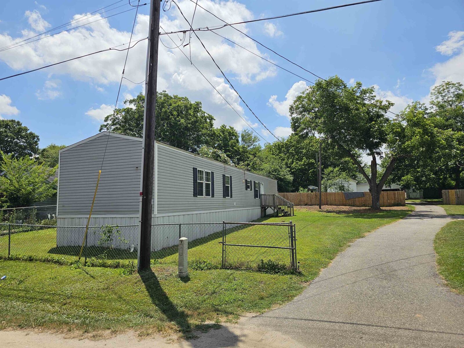 Property Photo:  139 Martin St.  SC 29301 